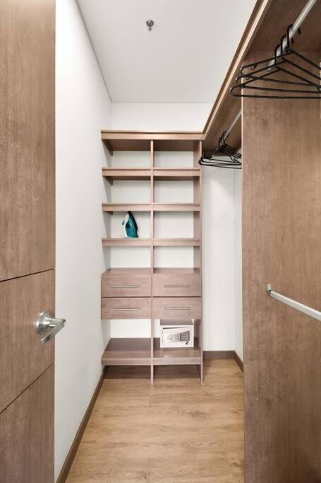 Apartment The Place Need In Poblado-medellin 1103 *